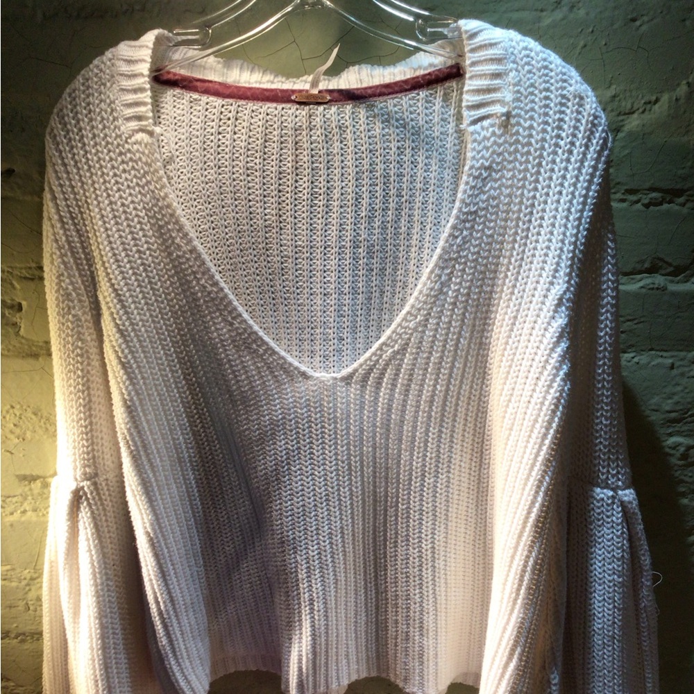 Free People White V-Neck cable bell sleeve Sweater